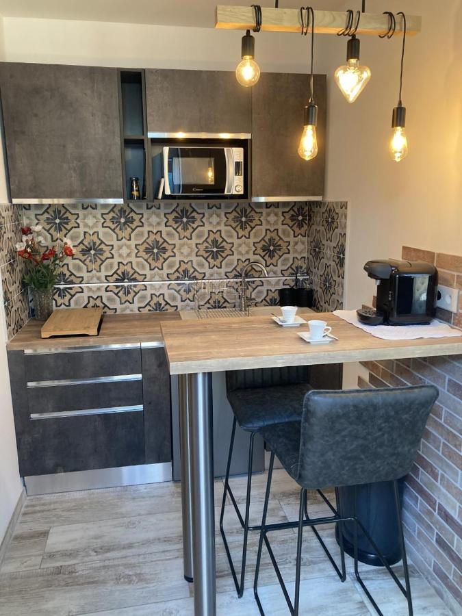 Le Studio D'Auguste- Coeur De Nimes-Chaleureux-Emplacement Ideal Eksteriør bilde