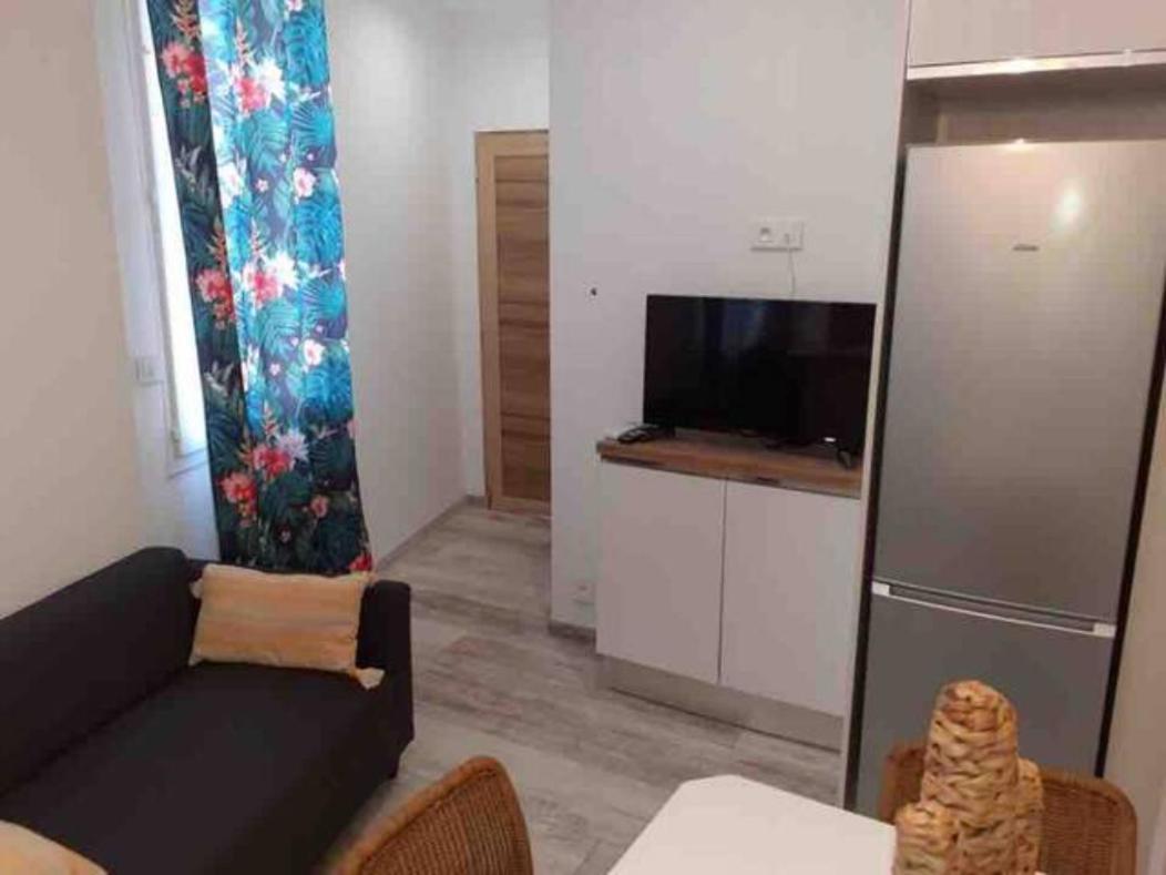 Le Studio D'Auguste- Coeur De Nimes-Chaleureux-Emplacement Ideal Eksteriør bilde